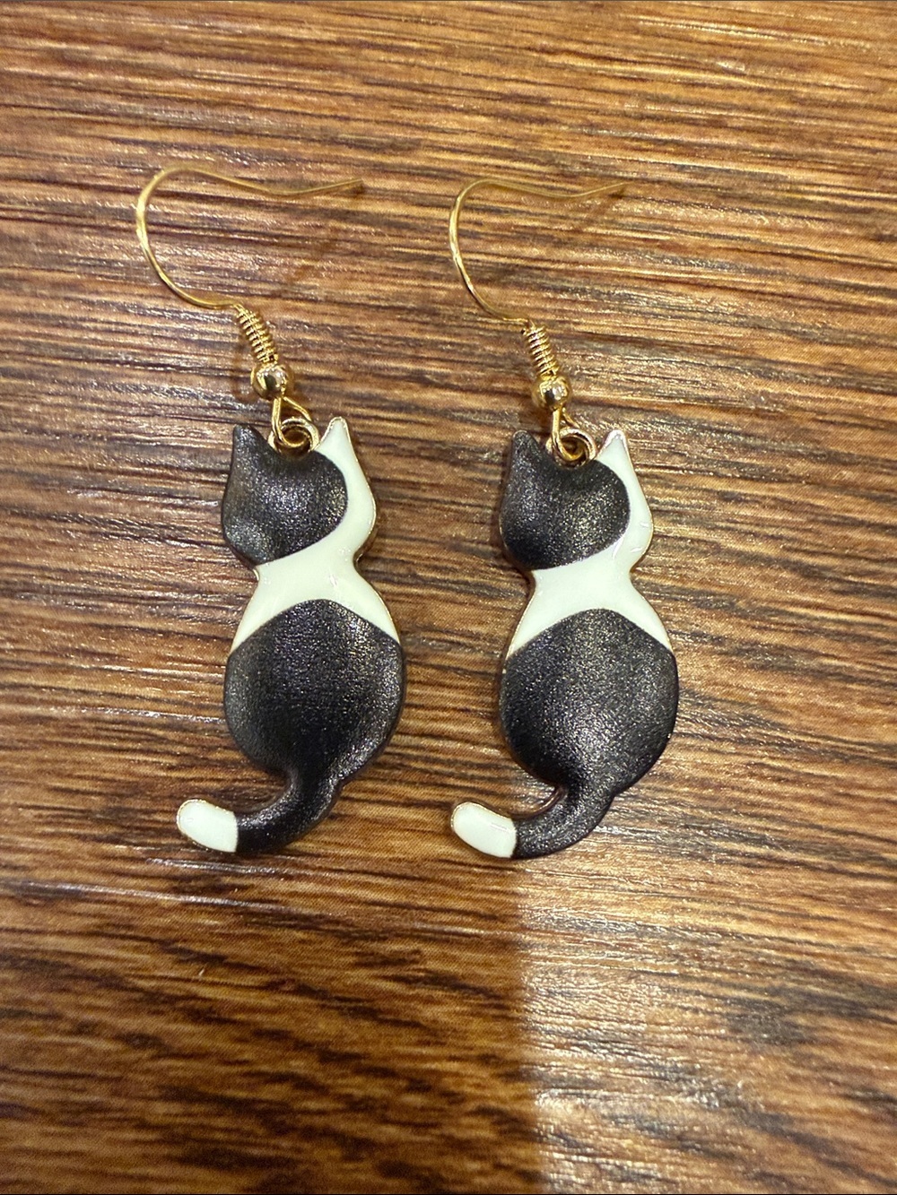 Black and White Cat Dangle Earrings - Cute Cat Silhouette Jewelry